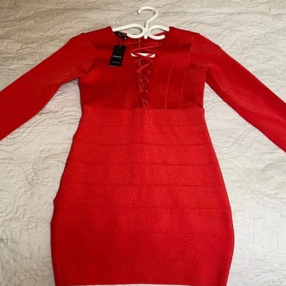 bebe Dresses & Skirts - Beautiful red dress